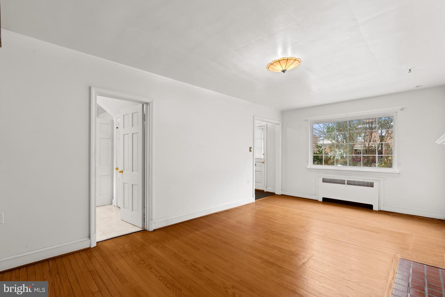 301 S IVY ST, ARLINGTON, Virginia 22204, 4 Bedrooms Bedrooms, 11 Rooms Rooms,3 BathroomsBathrooms,Residential,For sale,301 S IVY ST,VAAR2067888 MLS # VAAR2067888