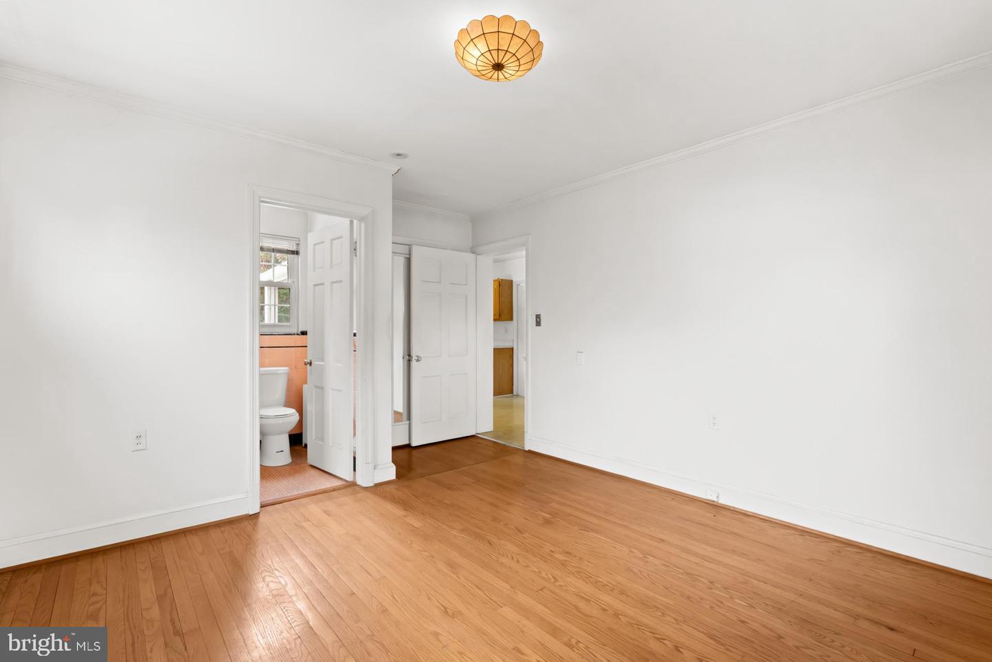 301 S IVY ST, ARLINGTON, Virginia 22204, 4 Bedrooms Bedrooms, 11 Rooms Rooms,3 BathroomsBathrooms,Residential,For sale,301 S IVY ST,VAAR2067888 MLS # VAAR2067888