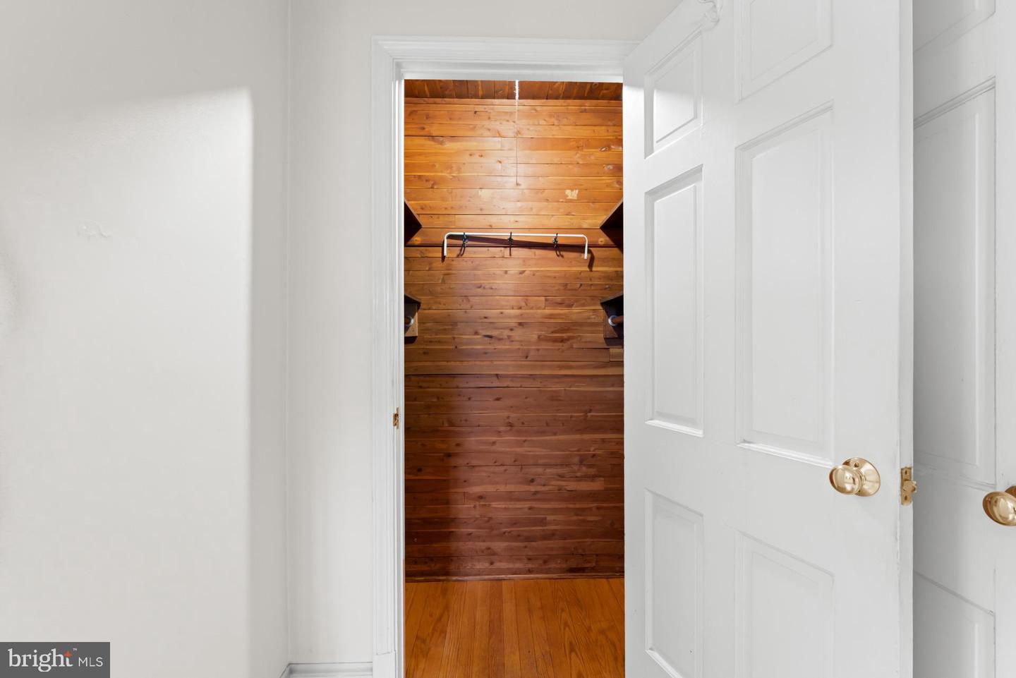 301 S IVY ST, ARLINGTON, Virginia 22204, 4 Bedrooms Bedrooms, 11 Rooms Rooms,3 BathroomsBathrooms,Residential,For sale,301 S IVY ST,VAAR2067888 MLS # VAAR2067888