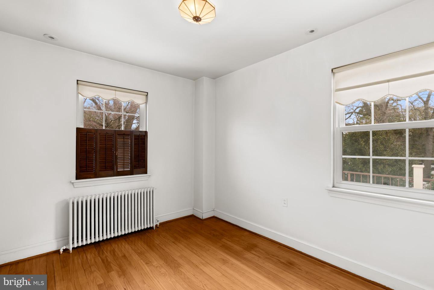 301 S IVY ST, ARLINGTON, Virginia 22204, 4 Bedrooms Bedrooms, 11 Rooms Rooms,3 BathroomsBathrooms,Residential,For sale,301 S IVY ST,VAAR2067888 MLS # VAAR2067888