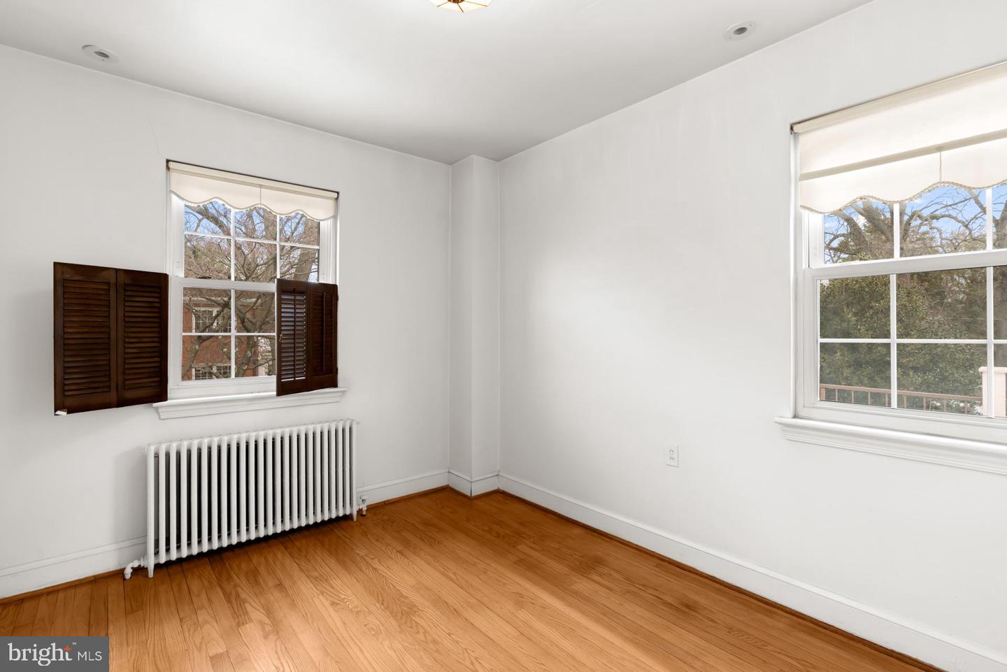 301 S IVY ST, ARLINGTON, Virginia 22204, 4 Bedrooms Bedrooms, 11 Rooms Rooms,3 BathroomsBathrooms,Residential,For sale,301 S IVY ST,VAAR2067888 MLS # VAAR2067888