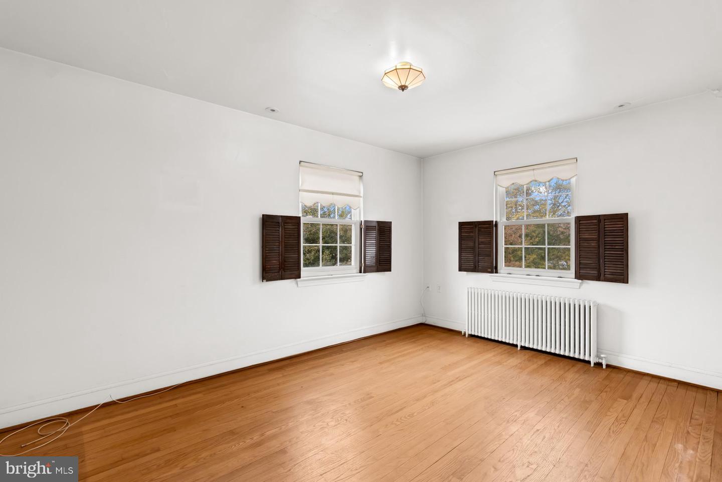 301 S IVY ST, ARLINGTON, Virginia 22204, 4 Bedrooms Bedrooms, 11 Rooms Rooms,3 BathroomsBathrooms,Residential,For sale,301 S IVY ST,VAAR2067888 MLS # VAAR2067888