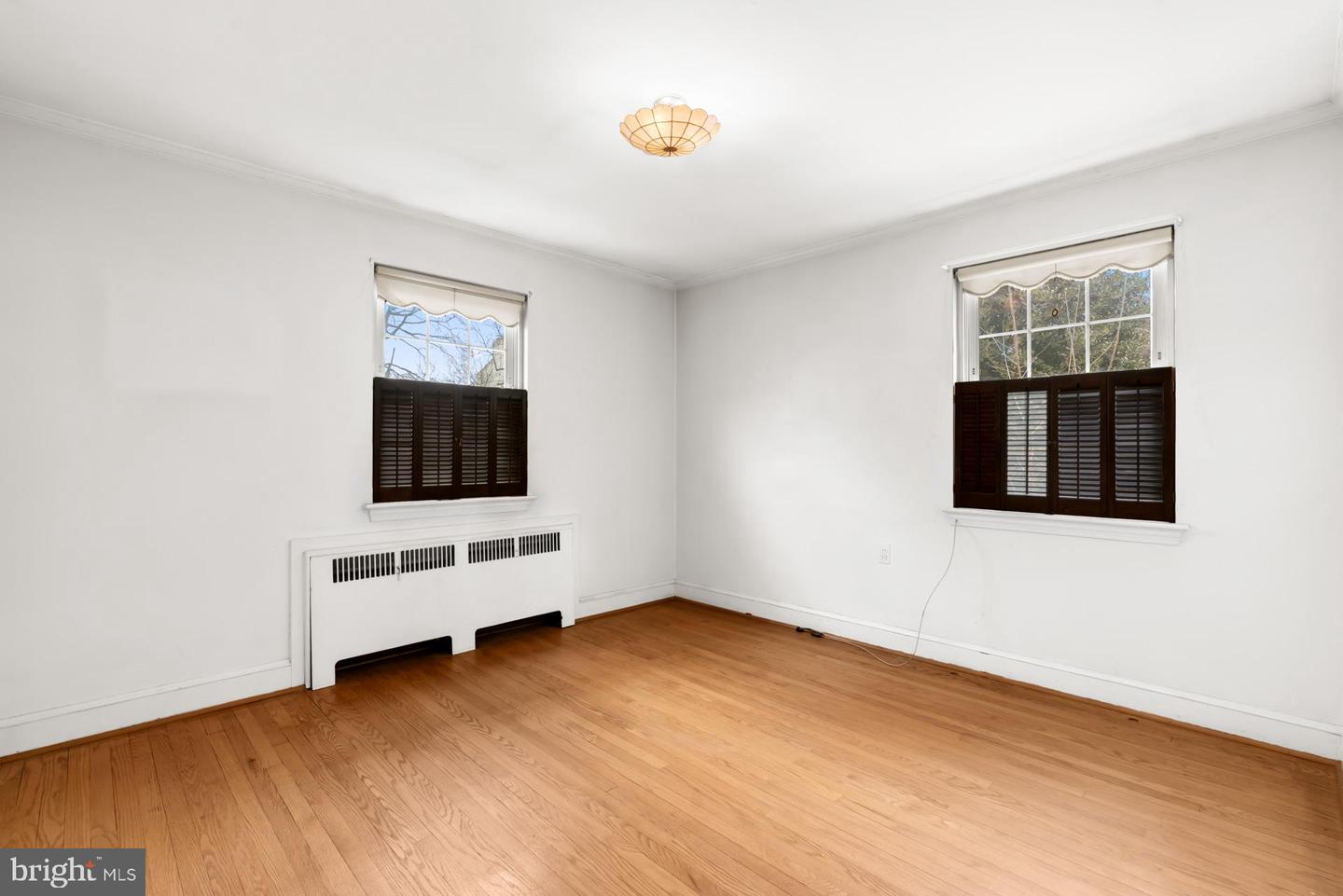 301 S IVY ST, ARLINGTON, Virginia 22204, 4 Bedrooms Bedrooms, 11 Rooms Rooms,3 BathroomsBathrooms,Residential,For sale,301 S IVY ST,VAAR2067888 MLS # VAAR2067888