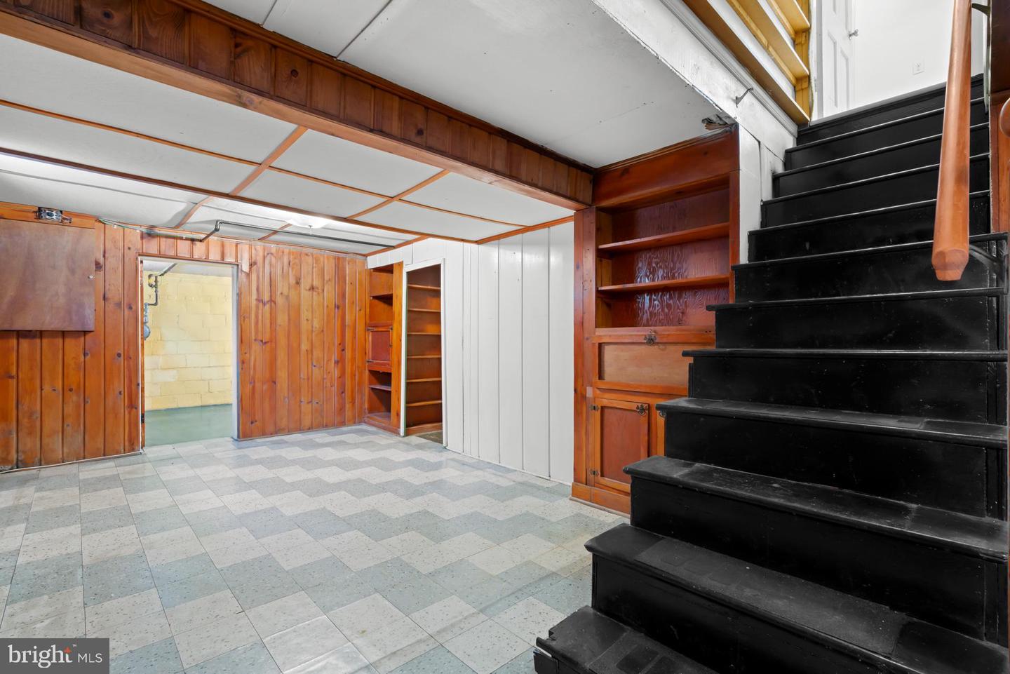 301 S IVY ST, ARLINGTON, Virginia 22204, 4 Bedrooms Bedrooms, 11 Rooms Rooms,3 BathroomsBathrooms,Residential,For sale,301 S IVY ST,VAAR2067888 MLS # VAAR2067888