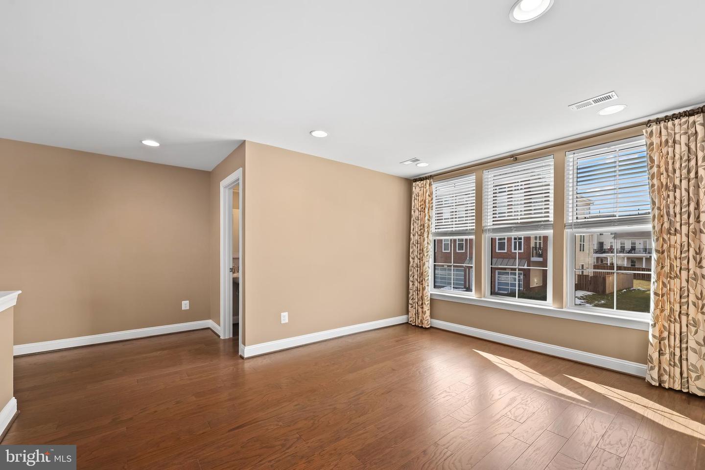 23486 EPPERSON SQ, BRAMBLETON, Virginia 20148, 3 Bedrooms Bedrooms, ,3 BathroomsBathrooms,Residential,For sale,23486 EPPERSON SQ,VALO2114214 MLS # VALO2114214