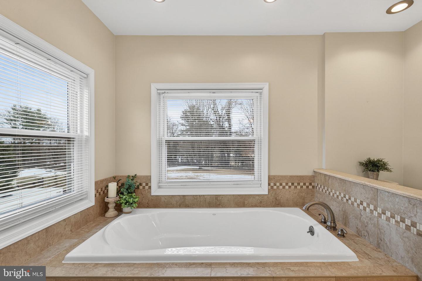 7243 WINDSOR CT, WARRENTON, Virginia 20186, 4 Bedrooms Bedrooms, ,2 BathroomsBathrooms,Residential,For sale,7243 WINDSOR CT,VAFQ2020176 MLS # VAFQ2020176