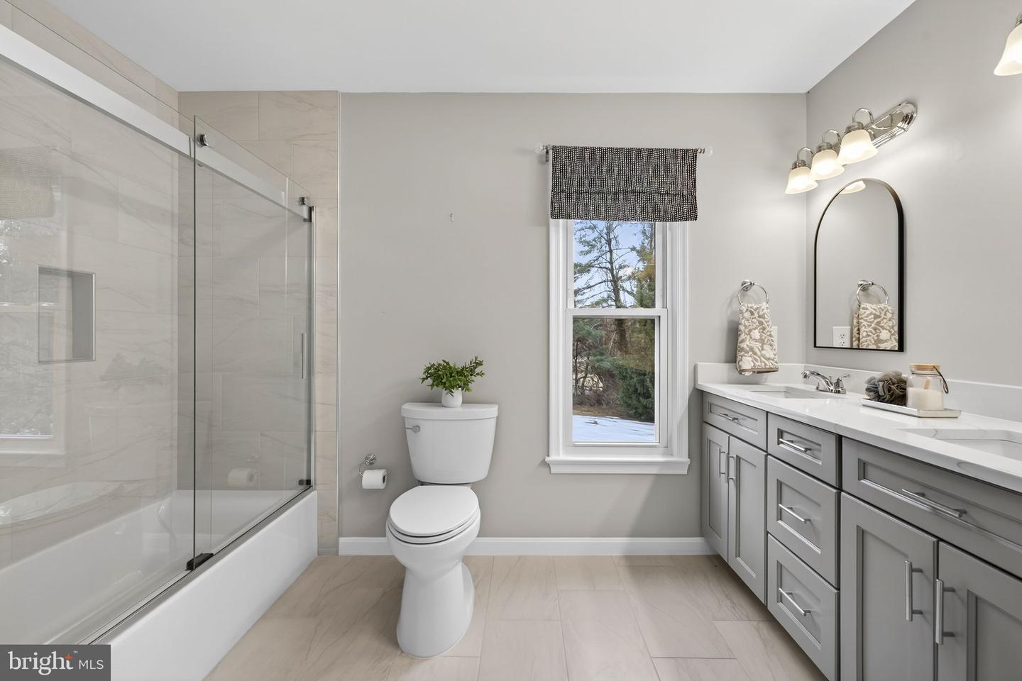 7243 WINDSOR CT, WARRENTON, Virginia 20186, 4 Bedrooms Bedrooms, ,2 BathroomsBathrooms,Residential,For sale,7243 WINDSOR CT,VAFQ2020176 MLS # VAFQ2020176