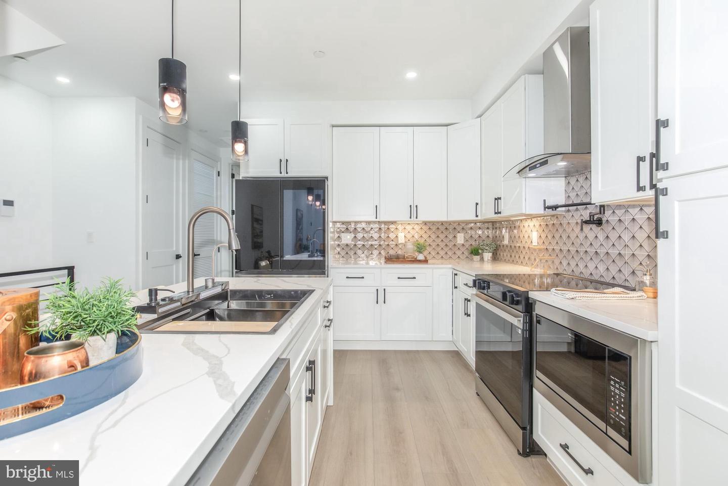 1218 5TH ST NE #2, WASHINGTON, District Of Columbia 20002, 3 Bedrooms Bedrooms, ,3 BathroomsBathrooms,Residential,For sale,1218 5TH ST NE #2,DCDC2243072 MLS # DCDC2243072