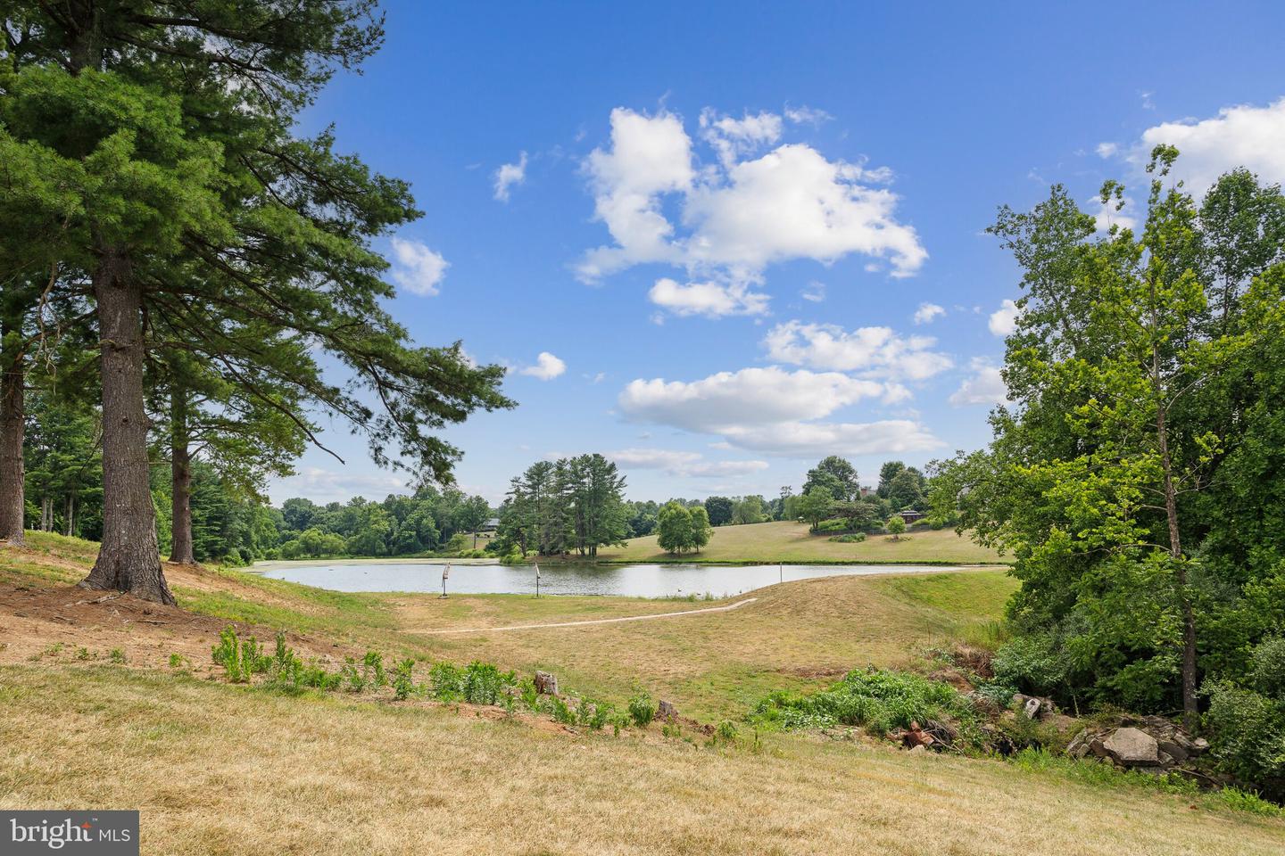 39937 CHARLES TOWN PIKE, HAMILTON, Virginia 20158, 4 Bedrooms Bedrooms, ,3 BathroomsBathrooms,Residential,For sale,39937 CHARLES TOWN PIKE,VALO2114592 MLS # VALO2114592