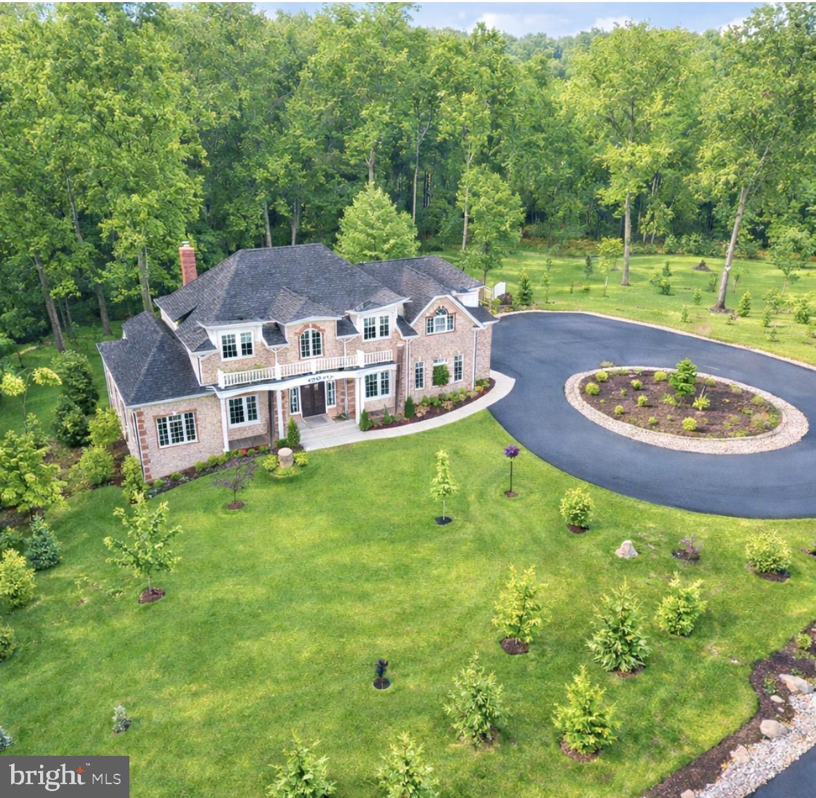 7501 CLIFTON RD, CLIFTON, Virginia 20124, 6 Bedrooms Bedrooms, ,5 BathroomsBathrooms,Residential,For sale,7501 CLIFTON RD,VAFX2287528 MLS # VAFX2287528