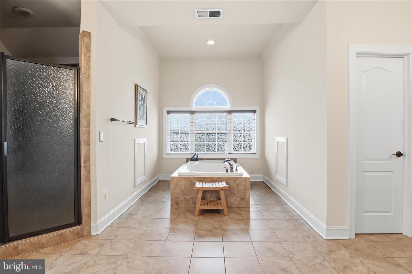 7501 CLIFTON RD, CLIFTON, Virginia 20124, 6 Bedrooms Bedrooms, ,5 BathroomsBathrooms,Residential,For sale,7501 CLIFTON RD,VAFX2287528 MLS # VAFX2287528