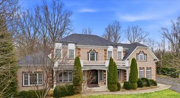 7501 CLIFTON RD, CLIFTON, Virginia 20124, 6 Bedrooms Bedrooms, ,5 BathroomsBathrooms,Residential,For sale,7501 CLIFTON RD,VAFX2287528 MLS # VAFX2287528