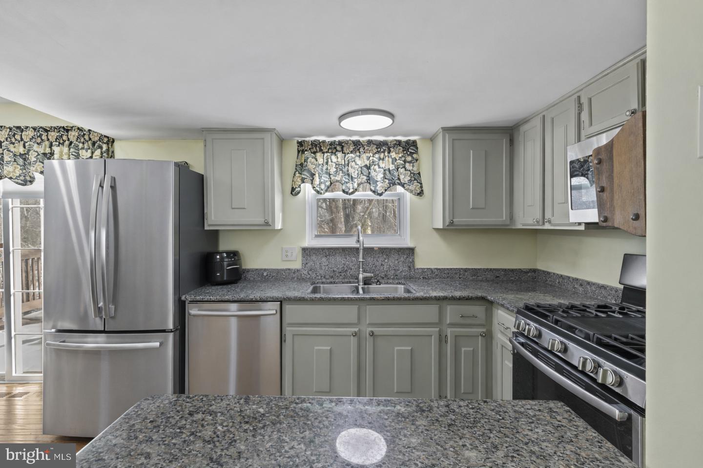 5897 PENACLE CT, WOODBRIDGE, Virginia 22193, 4 Bedrooms Bedrooms, ,2 BathroomsBathrooms,Residential,For sale,5897 PENACLE CT,VAPW2111282 MLS # VAPW2111282