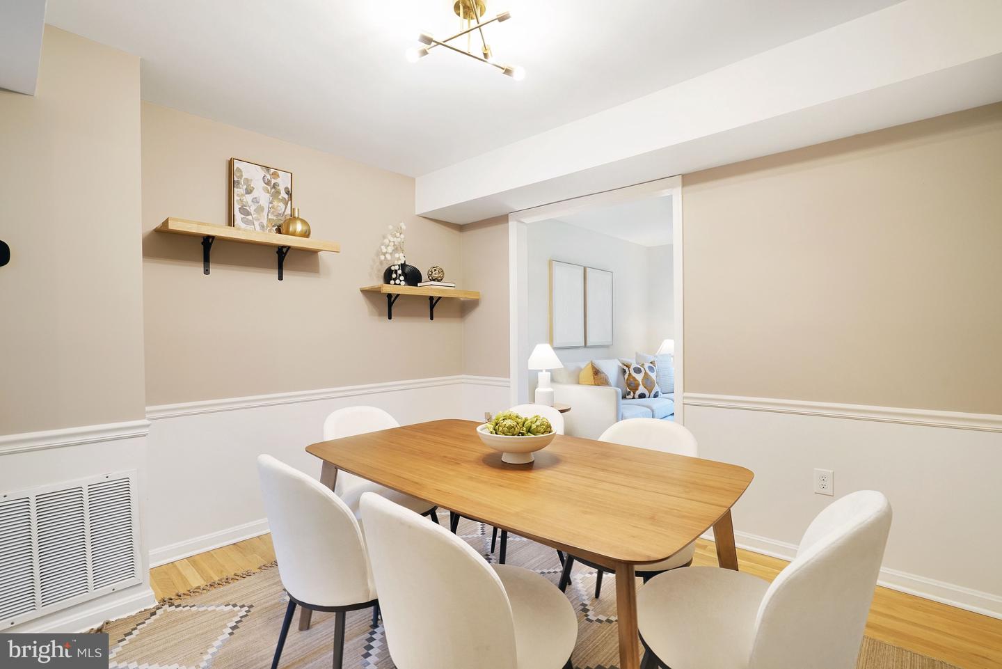 7005 LEESTONE ST, SPRINGFIELD, Virginia 22151, 3 Bedrooms Bedrooms, ,2 BathroomsBathrooms,Residential,For sale,7005 LEESTONE ST,VAFX2287648 MLS # VAFX2287648