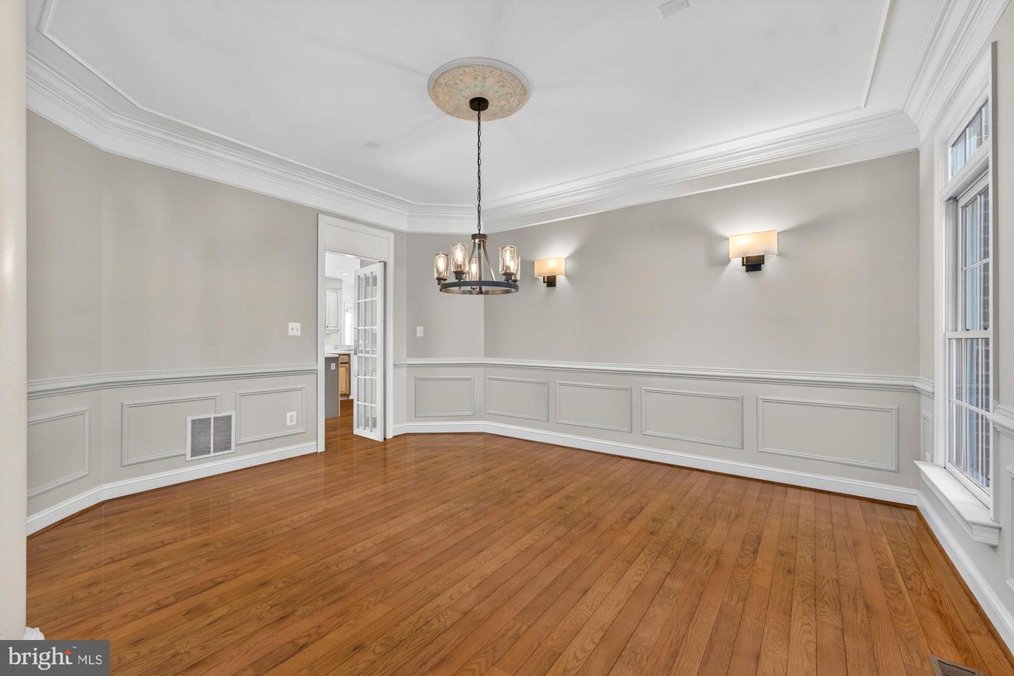 1424 WYNHURST LN, VIENNA, Virginia 22182, 6 Bedrooms Bedrooms, ,4 BathroomsBathrooms,Residential,For sale,1424 WYNHURST LN,VAFX2287714 MLS # VAFX2287714 1424 WYNHURST LN, VIENNA, Virginia 22182, 6 Bedrooms Bedrooms, ,4 BathroomsBathrooms,Residential,For sale,1424 WYNHURST LN,VAFX2287714 MLS # VAFX2287714