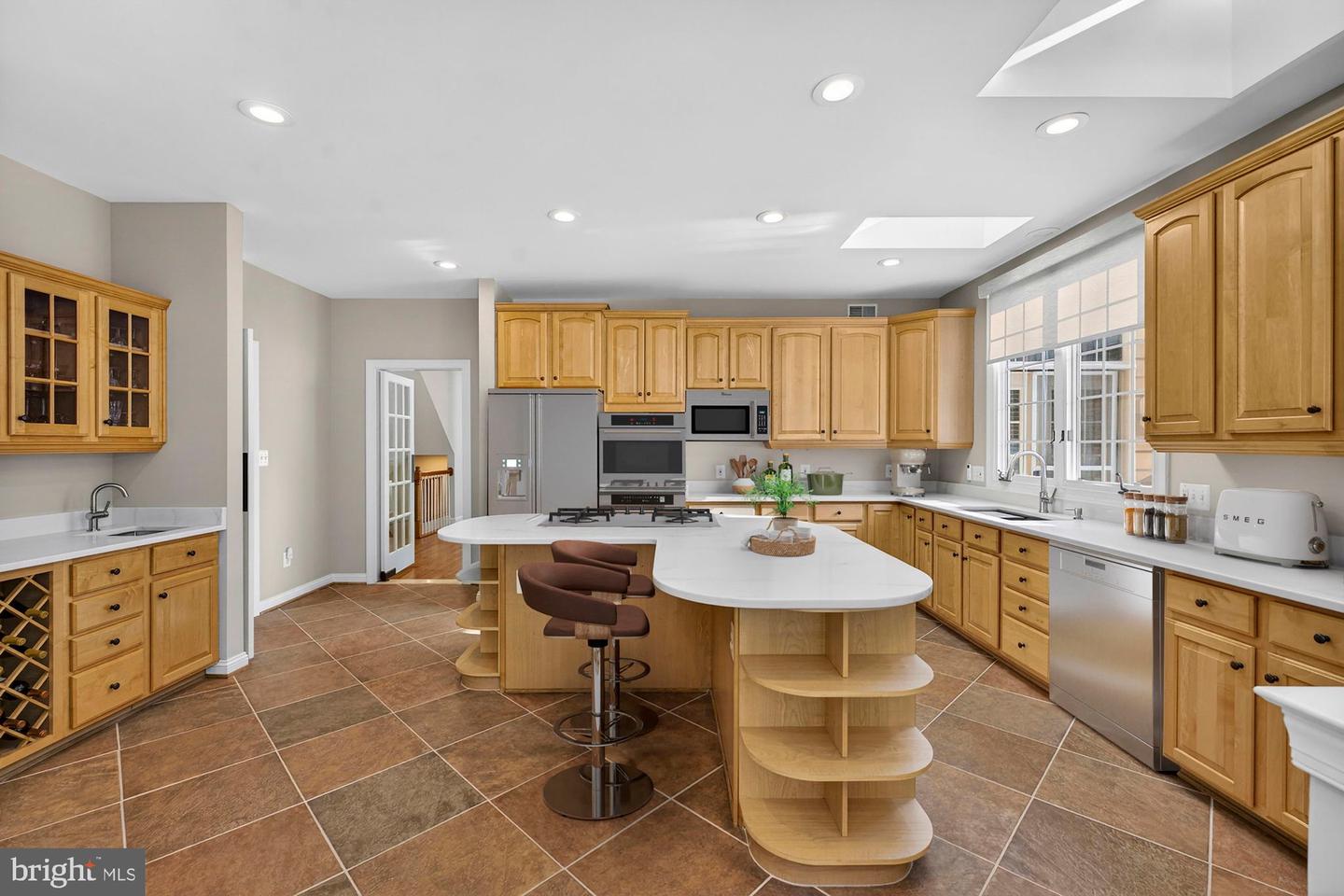 1424 WYNHURST LN, VIENNA, Virginia 22182, 6 Bedrooms Bedrooms, ,4 BathroomsBathrooms,Residential,For sale,1424 WYNHURST LN,VAFX2287714 MLS # VAFX2287714 1424 WYNHURST LN, VIENNA, Virginia 22182, 6 Bedrooms Bedrooms, ,4 BathroomsBathrooms,Residential,For sale,1424 WYNHURST LN,VAFX2287714 MLS # VAFX2287714