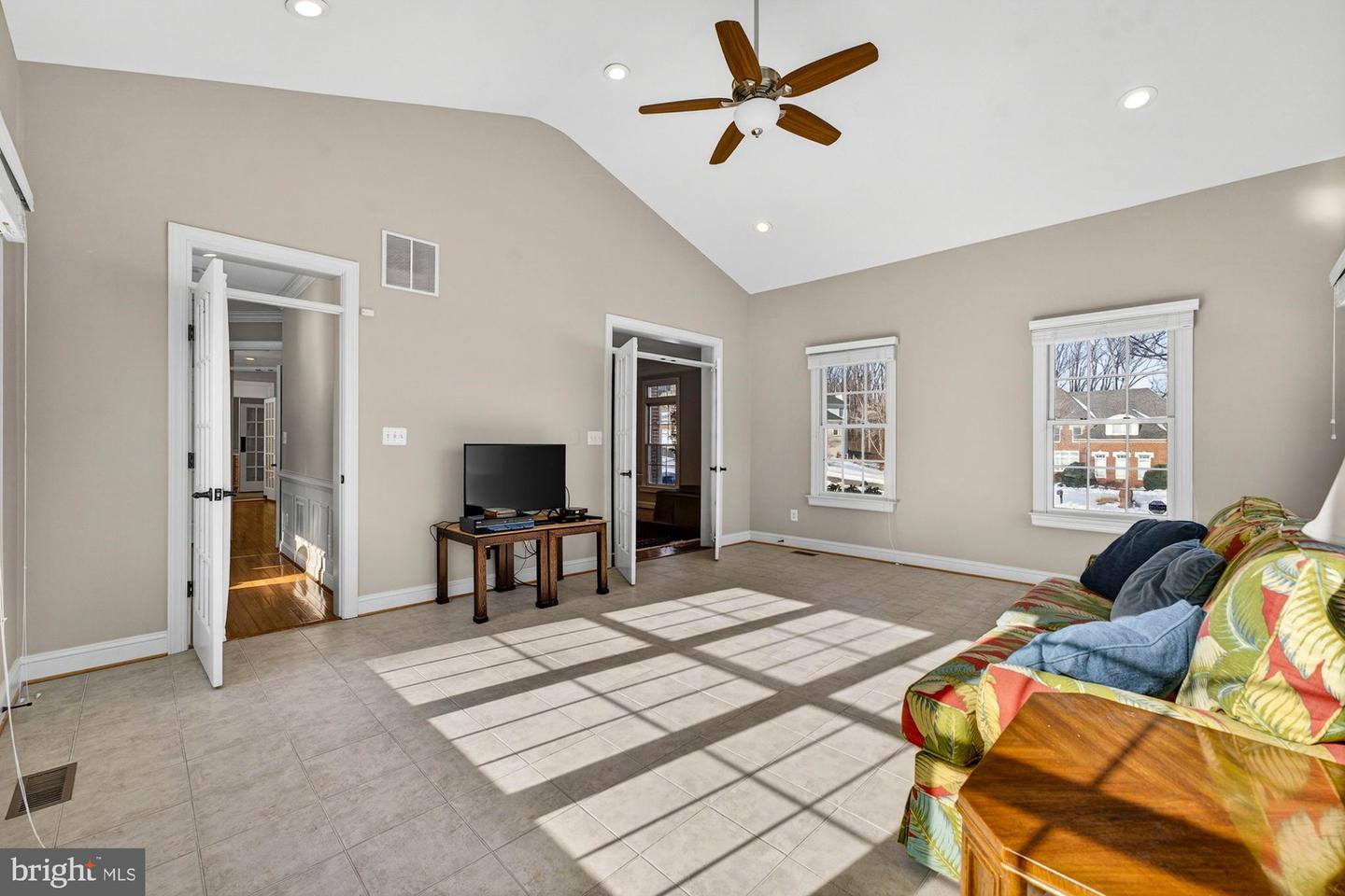 1424 WYNHURST LN, VIENNA, Virginia 22182, 6 Bedrooms Bedrooms, ,4 BathroomsBathrooms,Residential,For sale,1424 WYNHURST LN,VAFX2287714 MLS # VAFX2287714 1424 WYNHURST LN, VIENNA, Virginia 22182, 6 Bedrooms Bedrooms, ,4 BathroomsBathrooms,Residential,For sale,1424 WYNHURST LN,VAFX2287714 MLS # VAFX2287714