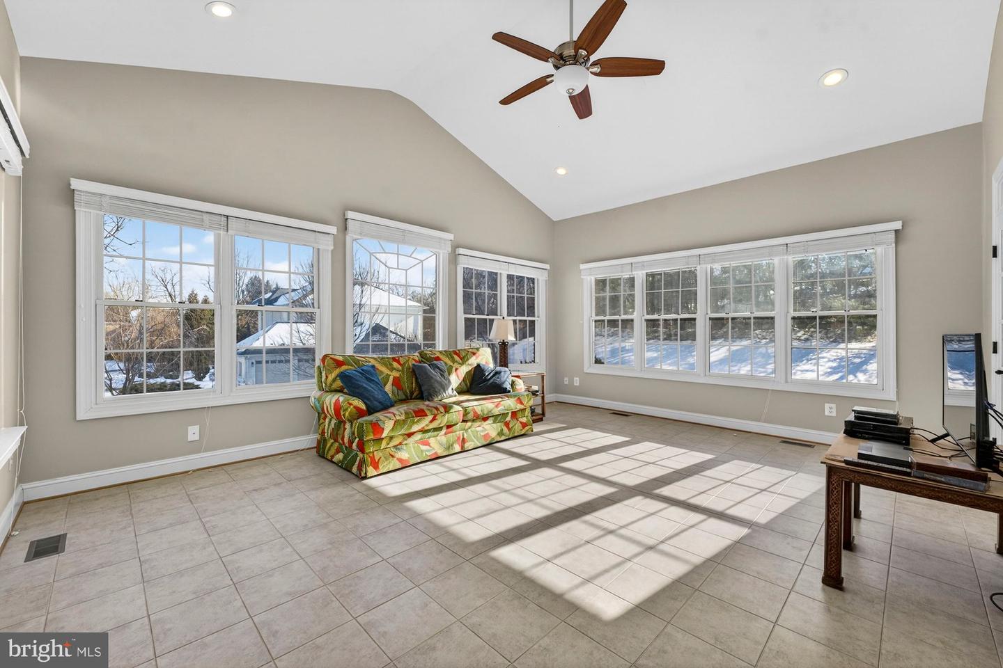 1424 WYNHURST LN, VIENNA, Virginia 22182, 6 Bedrooms Bedrooms, ,4 BathroomsBathrooms,Residential,For sale,1424 WYNHURST LN,VAFX2287714 MLS # VAFX2287714 1424 WYNHURST LN, VIENNA, Virginia 22182, 6 Bedrooms Bedrooms, ,4 BathroomsBathrooms,Residential,For sale,1424 WYNHURST LN,VAFX2287714 MLS # VAFX2287714