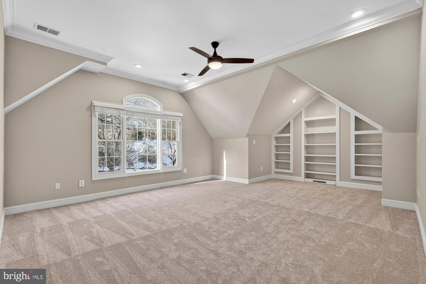 1424 WYNHURST LN, VIENNA, Virginia 22182, 6 Bedrooms Bedrooms, ,4 BathroomsBathrooms,Residential,For sale,1424 WYNHURST LN,VAFX2287714 MLS # VAFX2287714 1424 WYNHURST LN, VIENNA, Virginia 22182, 6 Bedrooms Bedrooms, ,4 BathroomsBathrooms,Residential,For sale,1424 WYNHURST LN,VAFX2287714 MLS # VAFX2287714