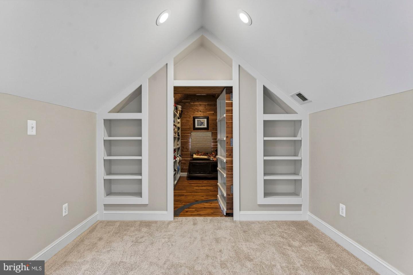 1424 WYNHURST LN, VIENNA, Virginia 22182, 6 Bedrooms Bedrooms, ,4 BathroomsBathrooms,Residential,For sale,1424 WYNHURST LN,VAFX2287714 MLS # VAFX2287714 1424 WYNHURST LN, VIENNA, Virginia 22182, 6 Bedrooms Bedrooms, ,4 BathroomsBathrooms,Residential,For sale,1424 WYNHURST LN,VAFX2287714 MLS # VAFX2287714