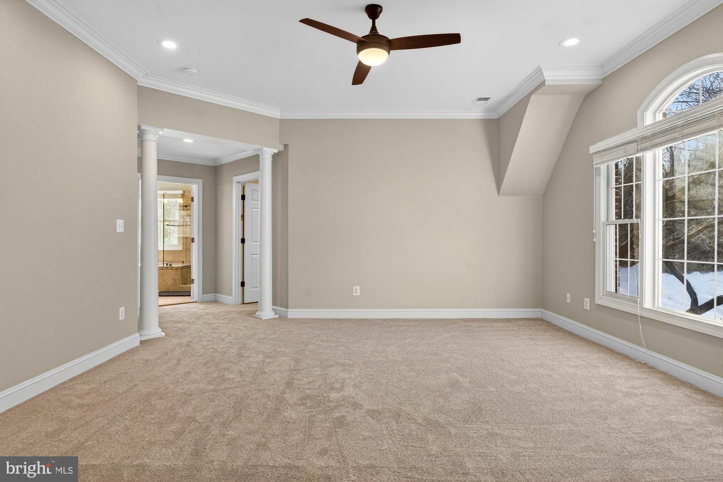 1424 WYNHURST LN, VIENNA, Virginia 22182, 6 Bedrooms Bedrooms, ,4 BathroomsBathrooms,Residential,For sale,1424 WYNHURST LN,VAFX2287714 MLS # VAFX2287714 1424 WYNHURST LN, VIENNA, Virginia 22182, 6 Bedrooms Bedrooms, ,4 BathroomsBathrooms,Residential,For sale,1424 WYNHURST LN,VAFX2287714 MLS # VAFX2287714