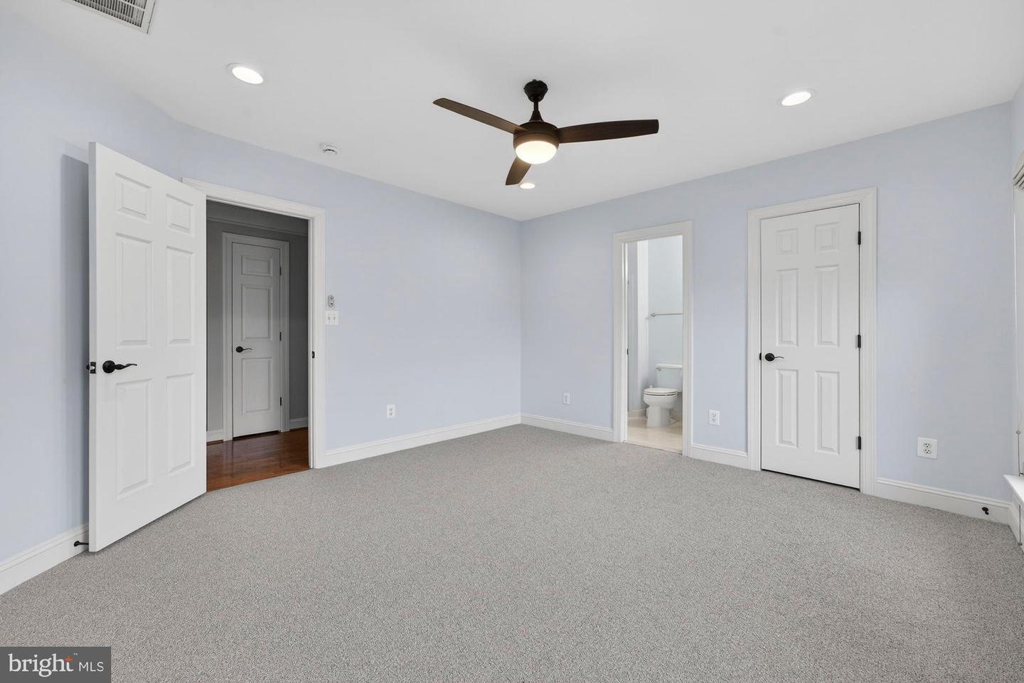 1424 WYNHURST LN, VIENNA, Virginia 22182, 6 Bedrooms Bedrooms, ,4 BathroomsBathrooms,Residential,For sale,1424 WYNHURST LN,VAFX2287714 MLS # VAFX2287714 1424 WYNHURST LN, VIENNA, Virginia 22182, 6 Bedrooms Bedrooms, ,4 BathroomsBathrooms,Residential,For sale,1424 WYNHURST LN,VAFX2287714 MLS # VAFX2287714