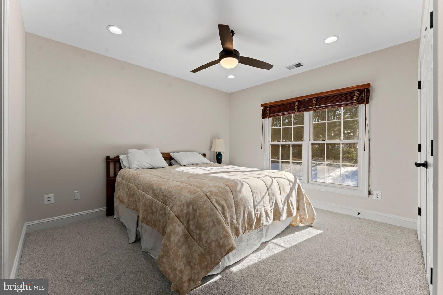 1424 WYNHURST LN, VIENNA, Virginia 22182, 6 Bedrooms Bedrooms, ,4 BathroomsBathrooms,Residential,For sale,1424 WYNHURST LN,VAFX2287714 MLS # VAFX2287714 1424 WYNHURST LN, VIENNA, Virginia 22182, 6 Bedrooms Bedrooms, ,4 BathroomsBathrooms,Residential,For sale,1424 WYNHURST LN,VAFX2287714 MLS # VAFX2287714