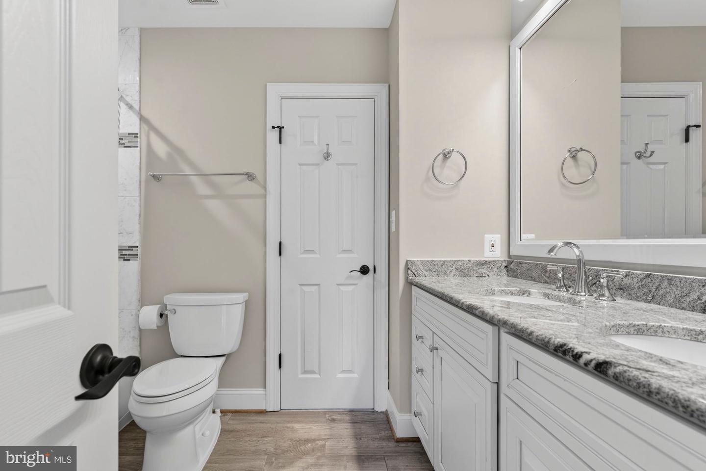 1424 WYNHURST LN, VIENNA, Virginia 22182, 6 Bedrooms Bedrooms, ,4 BathroomsBathrooms,Residential,For sale,1424 WYNHURST LN,VAFX2287714 MLS # VAFX2287714 1424 WYNHURST LN, VIENNA, Virginia 22182, 6 Bedrooms Bedrooms, ,4 BathroomsBathrooms,Residential,For sale,1424 WYNHURST LN,VAFX2287714 MLS # VAFX2287714