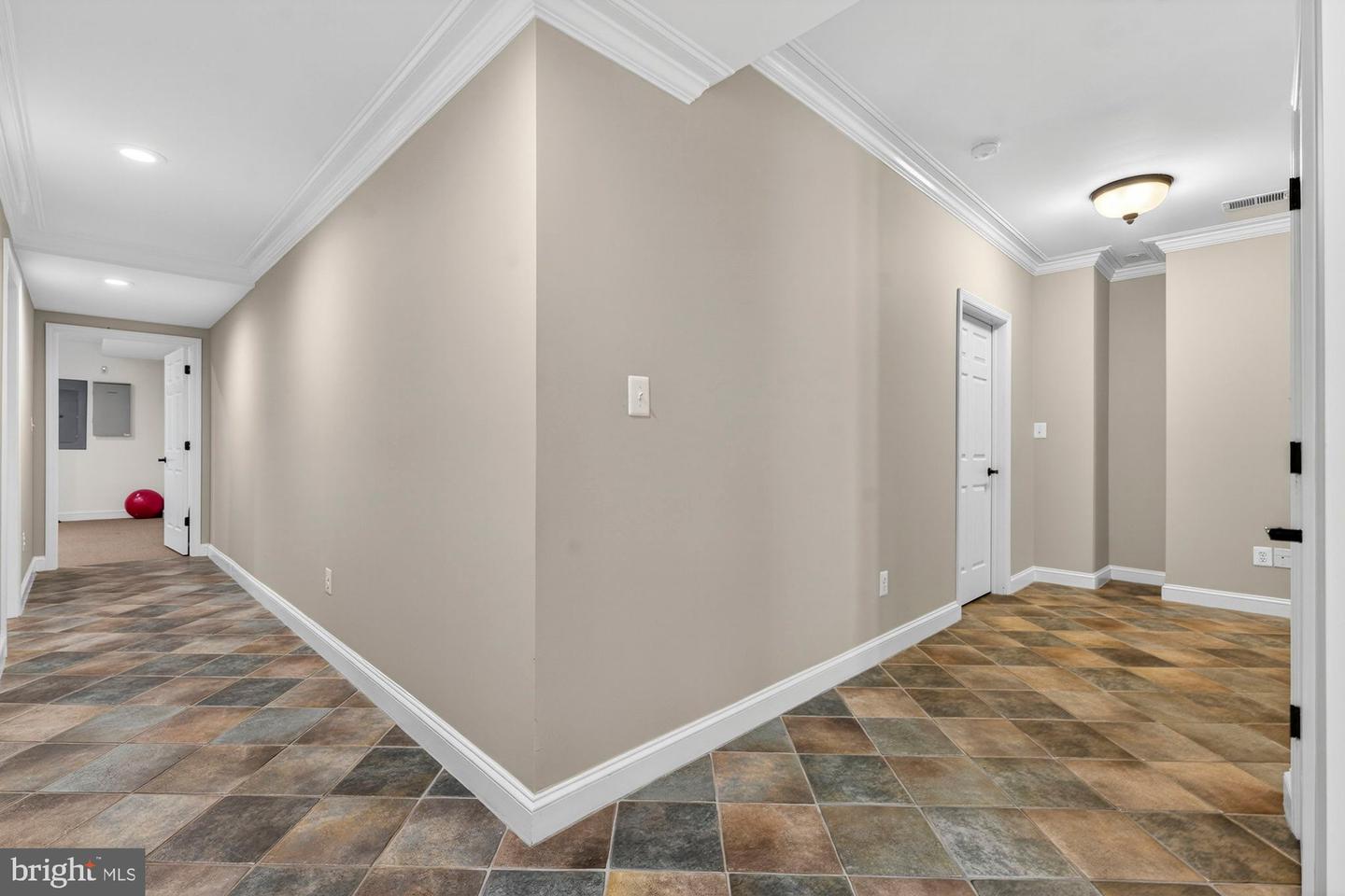 1424 WYNHURST LN, VIENNA, Virginia 22182, 6 Bedrooms Bedrooms, ,4 BathroomsBathrooms,Residential,For sale,1424 WYNHURST LN,VAFX2287714 MLS # VAFX2287714 1424 WYNHURST LN, VIENNA, Virginia 22182, 6 Bedrooms Bedrooms, ,4 BathroomsBathrooms,Residential,For sale,1424 WYNHURST LN,VAFX2287714 MLS # VAFX2287714