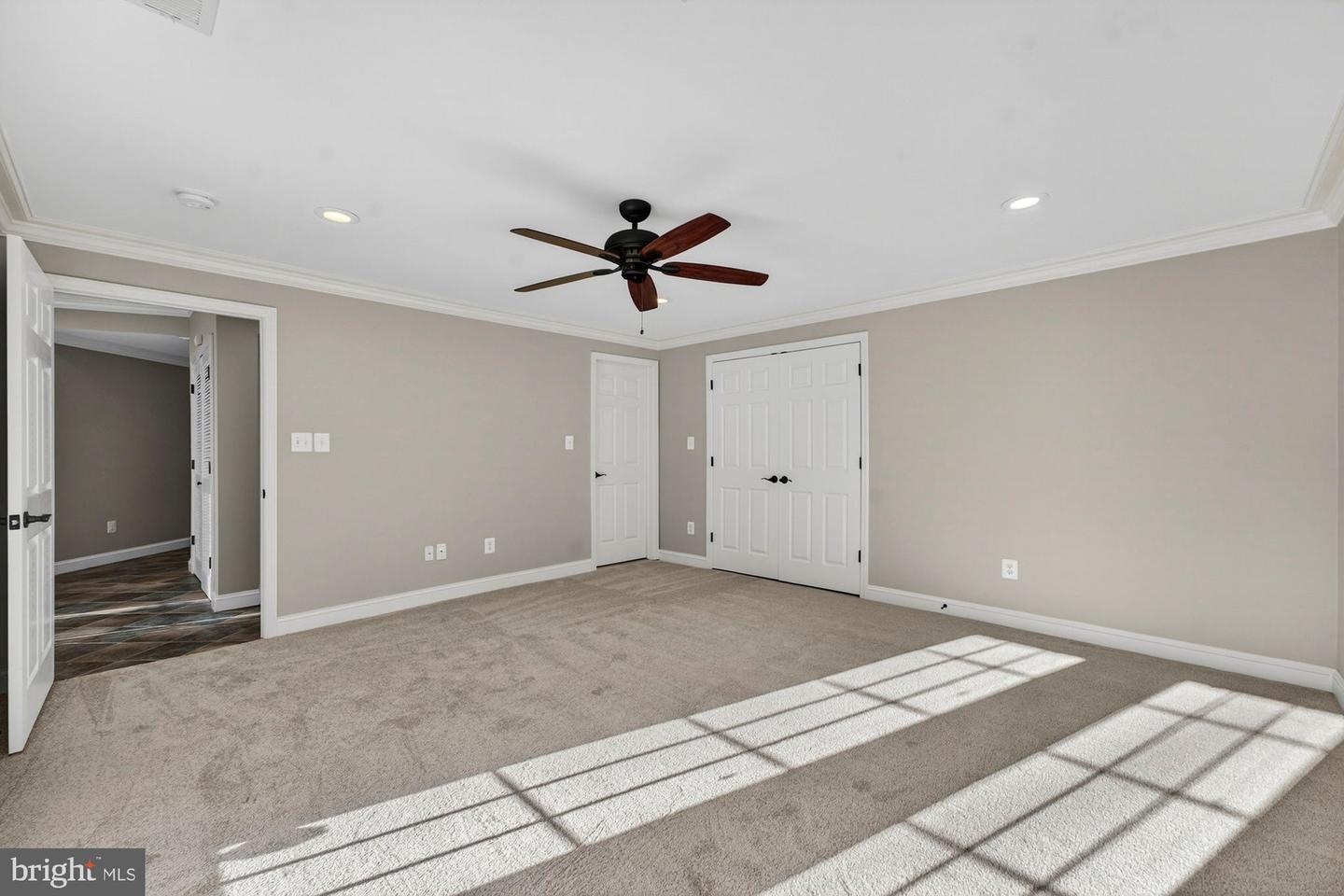 1424 WYNHURST LN, VIENNA, Virginia 22182, 6 Bedrooms Bedrooms, ,4 BathroomsBathrooms,Residential,For sale,1424 WYNHURST LN,VAFX2287714 MLS # VAFX2287714 1424 WYNHURST LN, VIENNA, Virginia 22182, 6 Bedrooms Bedrooms, ,4 BathroomsBathrooms,Residential,For sale,1424 WYNHURST LN,VAFX2287714 MLS # VAFX2287714