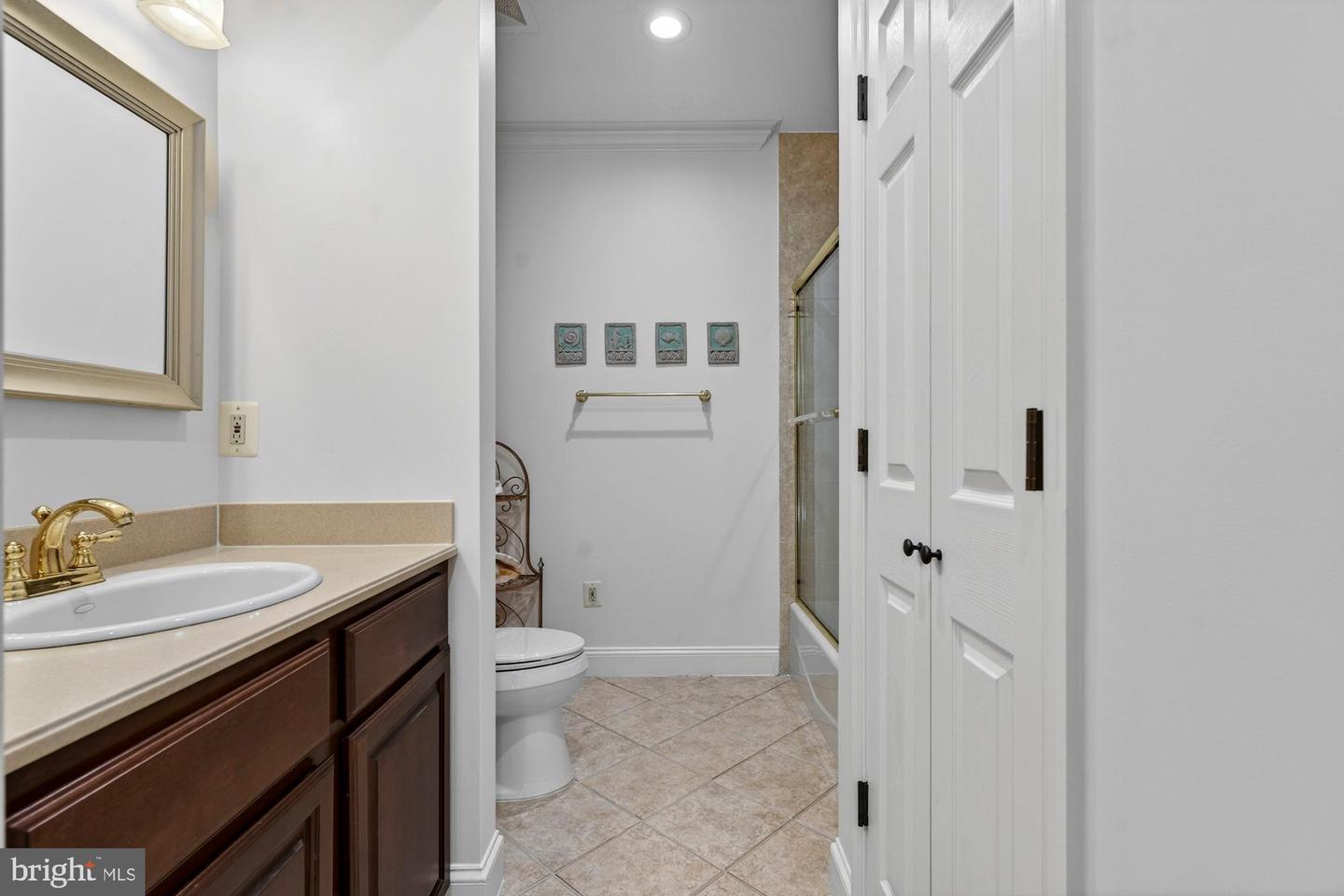 1424 WYNHURST LN, VIENNA, Virginia 22182, 6 Bedrooms Bedrooms, ,4 BathroomsBathrooms,Residential,For sale,1424 WYNHURST LN,VAFX2287714 MLS # VAFX2287714 1424 WYNHURST LN, VIENNA, Virginia 22182, 6 Bedrooms Bedrooms, ,4 BathroomsBathrooms,Residential,For sale,1424 WYNHURST LN,VAFX2287714 MLS # VAFX2287714