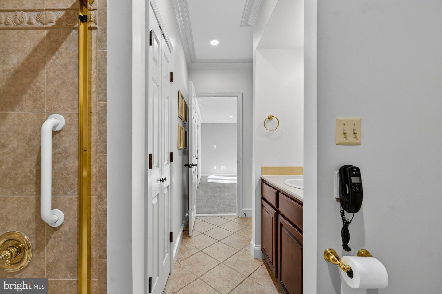 1424 WYNHURST LN, VIENNA, Virginia 22182, 6 Bedrooms Bedrooms, ,4 BathroomsBathrooms,Residential,For sale,1424 WYNHURST LN,VAFX2287714 MLS # VAFX2287714 1424 WYNHURST LN, VIENNA, Virginia 22182, 6 Bedrooms Bedrooms, ,4 BathroomsBathrooms,Residential,For sale,1424 WYNHURST LN,VAFX2287714 MLS # VAFX2287714