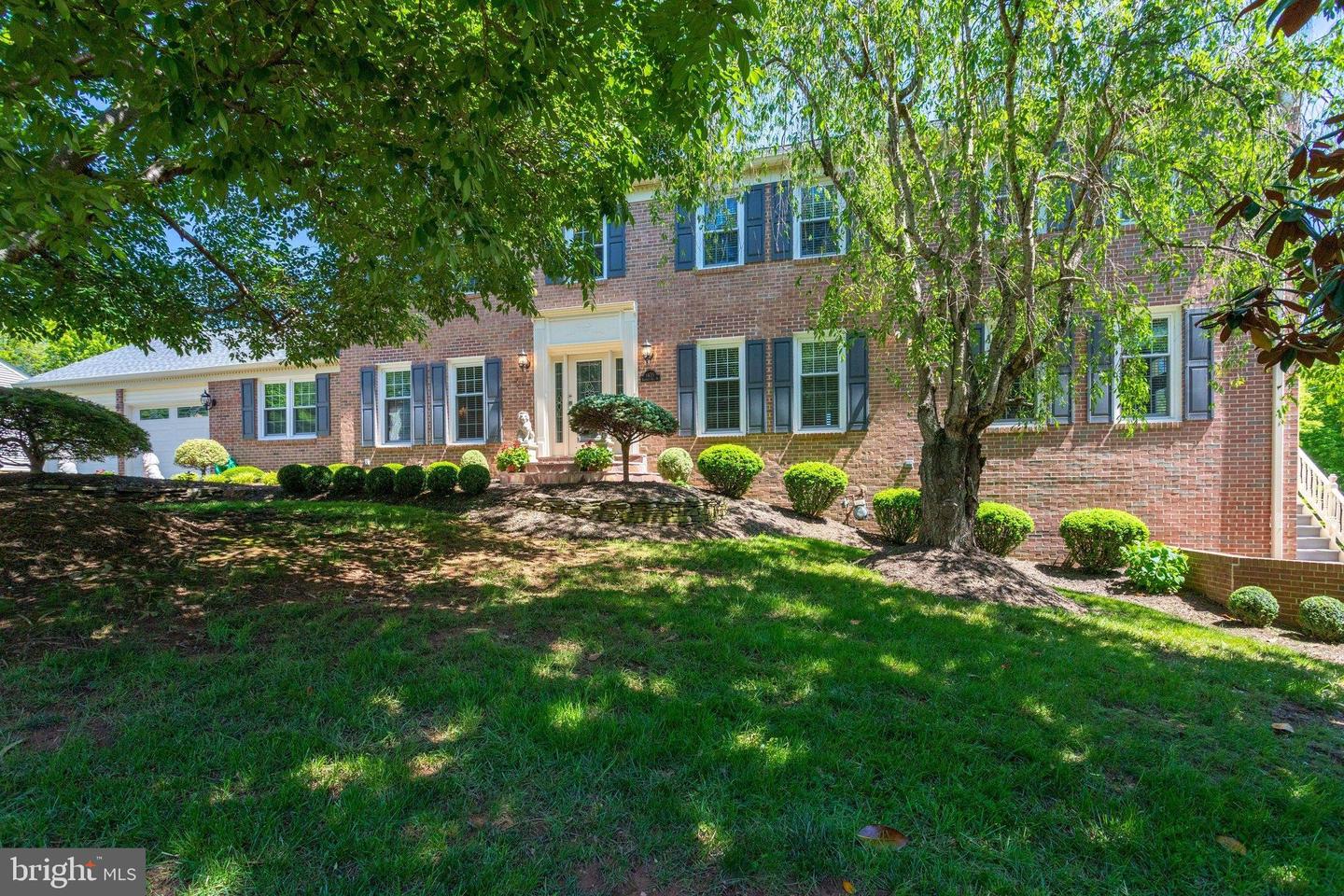 1435 ROSEWOOD HILL DR, VIENNA, Virginia 22182, 5 Bedrooms Bedrooms, 14 Rooms Rooms,3 BathroomsBathrooms,Residential,For sale,1435 ROSEWOOD HILL DR,VAFX2287790 MLS # VAFX2287790
