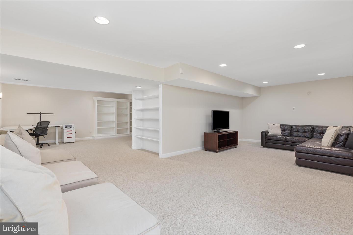 1435 ROSEWOOD HILL DR, VIENNA, Virginia 22182, 5 Bedrooms Bedrooms, 14 Rooms Rooms,3 BathroomsBathrooms,Residential,For sale,1435 ROSEWOOD HILL DR,VAFX2287790 MLS # VAFX2287790