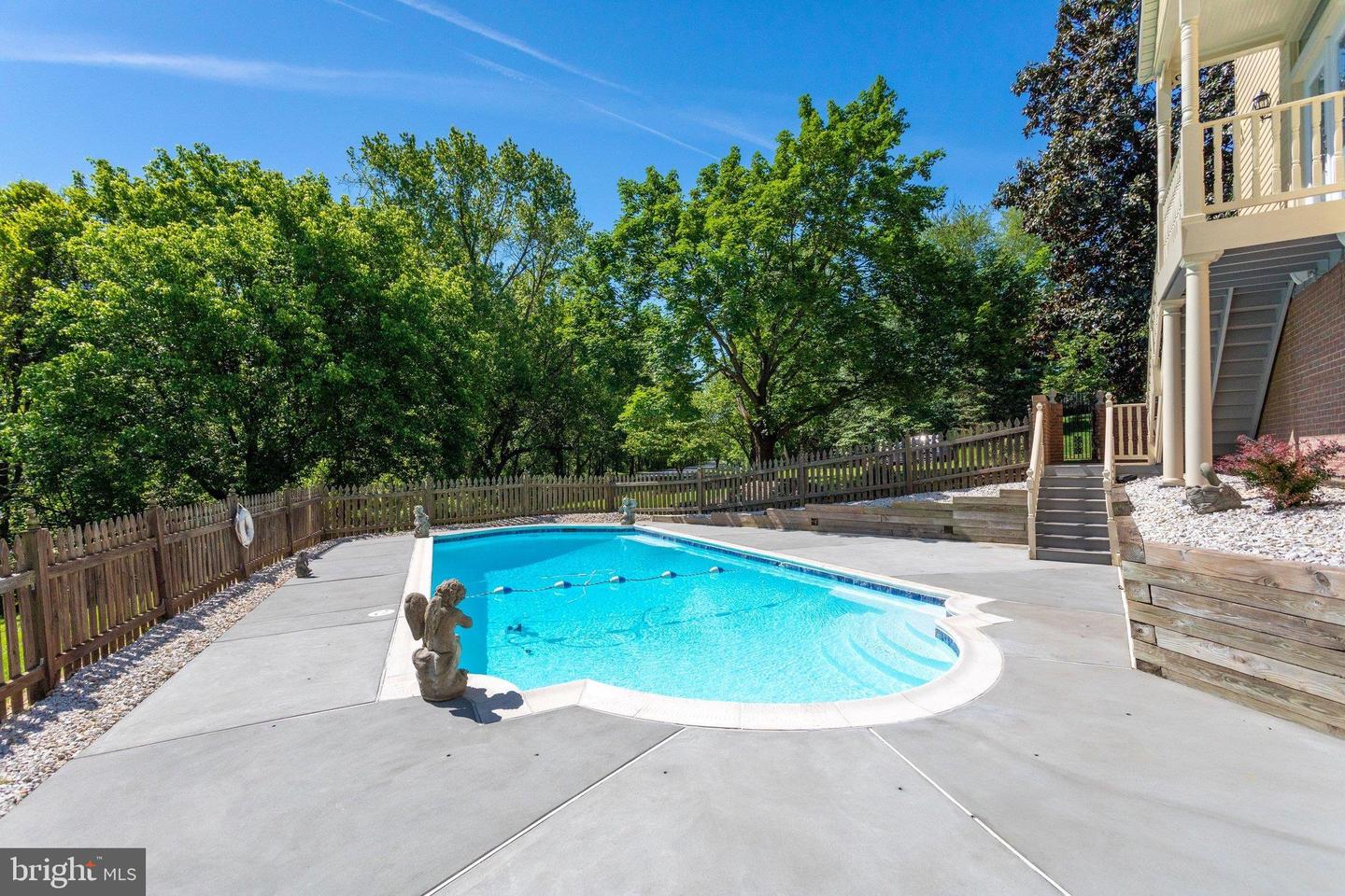 1435 ROSEWOOD HILL DR, VIENNA, Virginia 22182, 5 Bedrooms Bedrooms, 14 Rooms Rooms,3 BathroomsBathrooms,Residential,For sale,1435 ROSEWOOD HILL DR,VAFX2287790 MLS # VAFX2287790