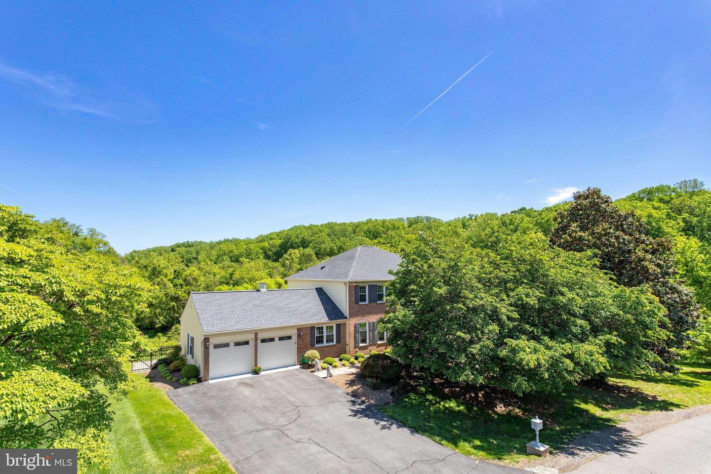 1435 ROSEWOOD HILL DR, VIENNA, Virginia 22182, 5 Bedrooms Bedrooms, 14 Rooms Rooms,3 BathroomsBathrooms,Residential,For sale,1435 ROSEWOOD HILL DR,VAFX2287790 MLS # VAFX2287790