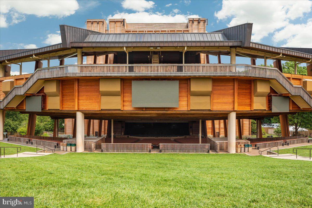 1435 ROSEWOOD HILL DR, VIENNA, Virginia 22182, 5 Bedrooms Bedrooms, 14 Rooms Rooms,3 BathroomsBathrooms,Residential,For sale,1435 ROSEWOOD HILL DR,VAFX2287790 MLS # VAFX2287790