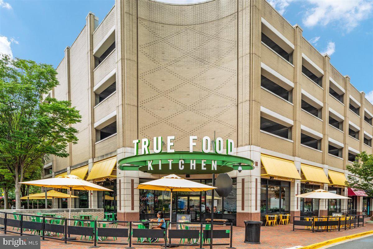 1435 ROSEWOOD HILL DR, VIENNA, Virginia 22182, 5 Bedrooms Bedrooms, 14 Rooms Rooms,3 BathroomsBathrooms,Residential,For sale,1435 ROSEWOOD HILL DR,VAFX2287790 MLS # VAFX2287790