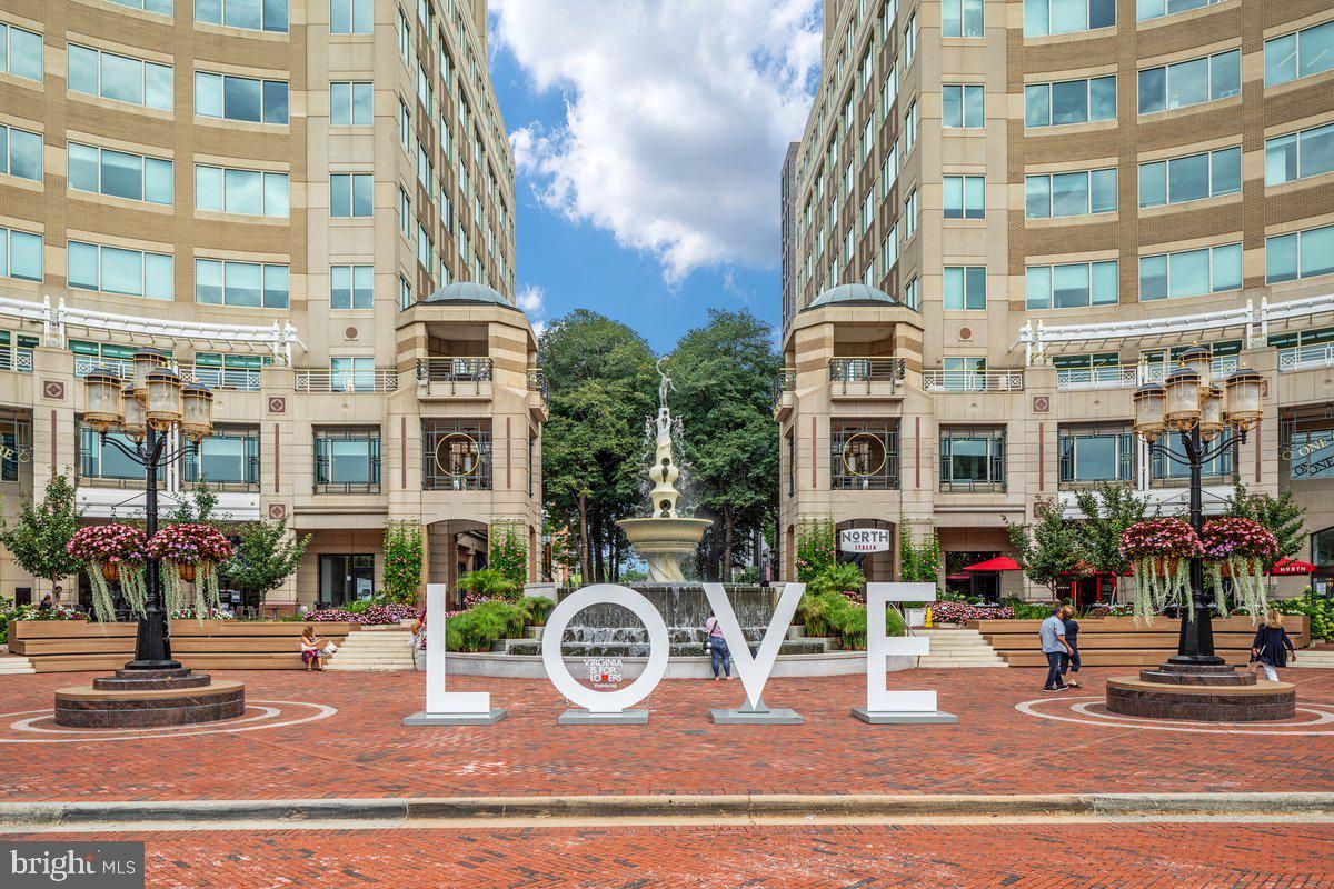 1435 ROSEWOOD HILL DR, VIENNA, Virginia 22182, 5 Bedrooms Bedrooms, 14 Rooms Rooms,3 BathroomsBathrooms,Residential,For sale,1435 ROSEWOOD HILL DR,VAFX2287790 MLS # VAFX2287790