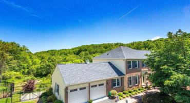 1435 ROSEWOOD HILL DR, VIENNA, Virginia 22182, 5 Bedrooms Bedrooms, 14 Rooms Rooms,3 BathroomsBathrooms,Residential,For sale,1435 ROSEWOOD HILL DR,VAFX2287790 MLS # VAFX2287790