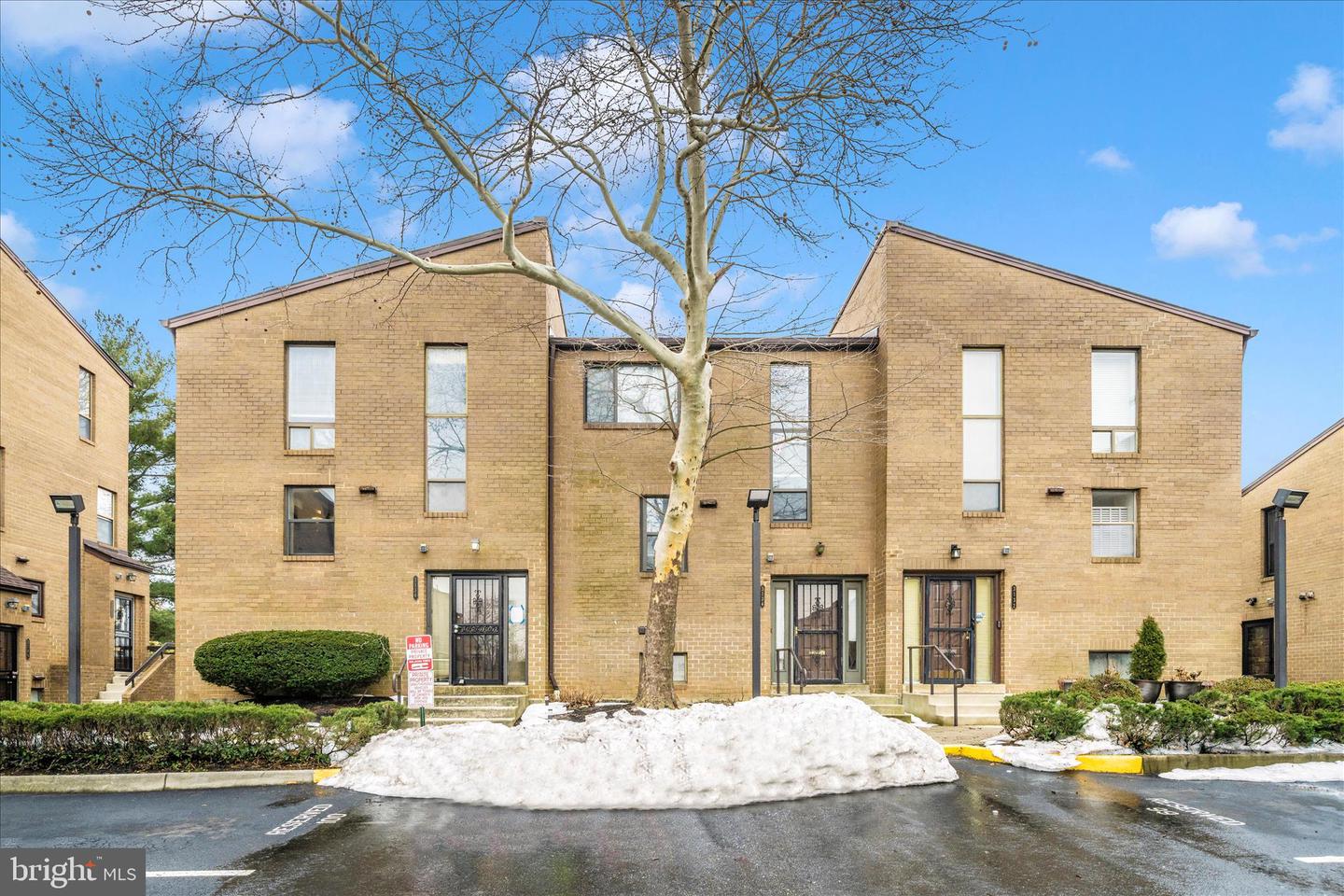 3136 BANNEKER DR NE #3136, WASHINGTON, District Of Columbia 20018, 3 Bedrooms Bedrooms, ,2 BathroomsBathrooms,Residential,For sale,3136 BANNEKER DR NE #3136,DCDC2243368 MLS # DCDC2243368