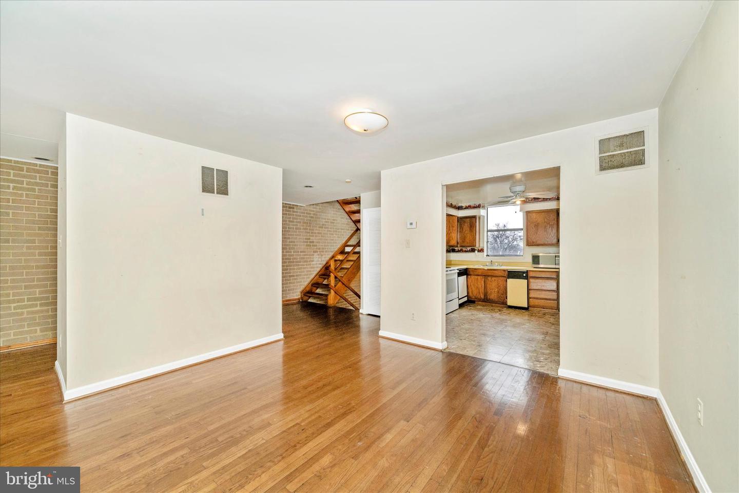 3136 BANNEKER DR NE #3136, WASHINGTON, District Of Columbia 20018, 3 Bedrooms Bedrooms, ,2 BathroomsBathrooms,Residential,For sale,3136 BANNEKER DR NE #3136,DCDC2243368 MLS # DCDC2243368