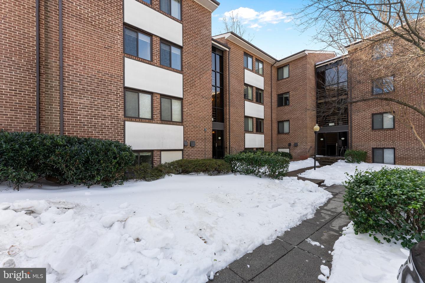 1540 NORTHGATE SQ #21B, RESTON, Virginia 20190, 2 Bedrooms Bedrooms, ,1 BathroomBathrooms,Residential,For sale,1540 NORTHGATE SQ #21B,VAFX2287684 MLS # VAFX2287684