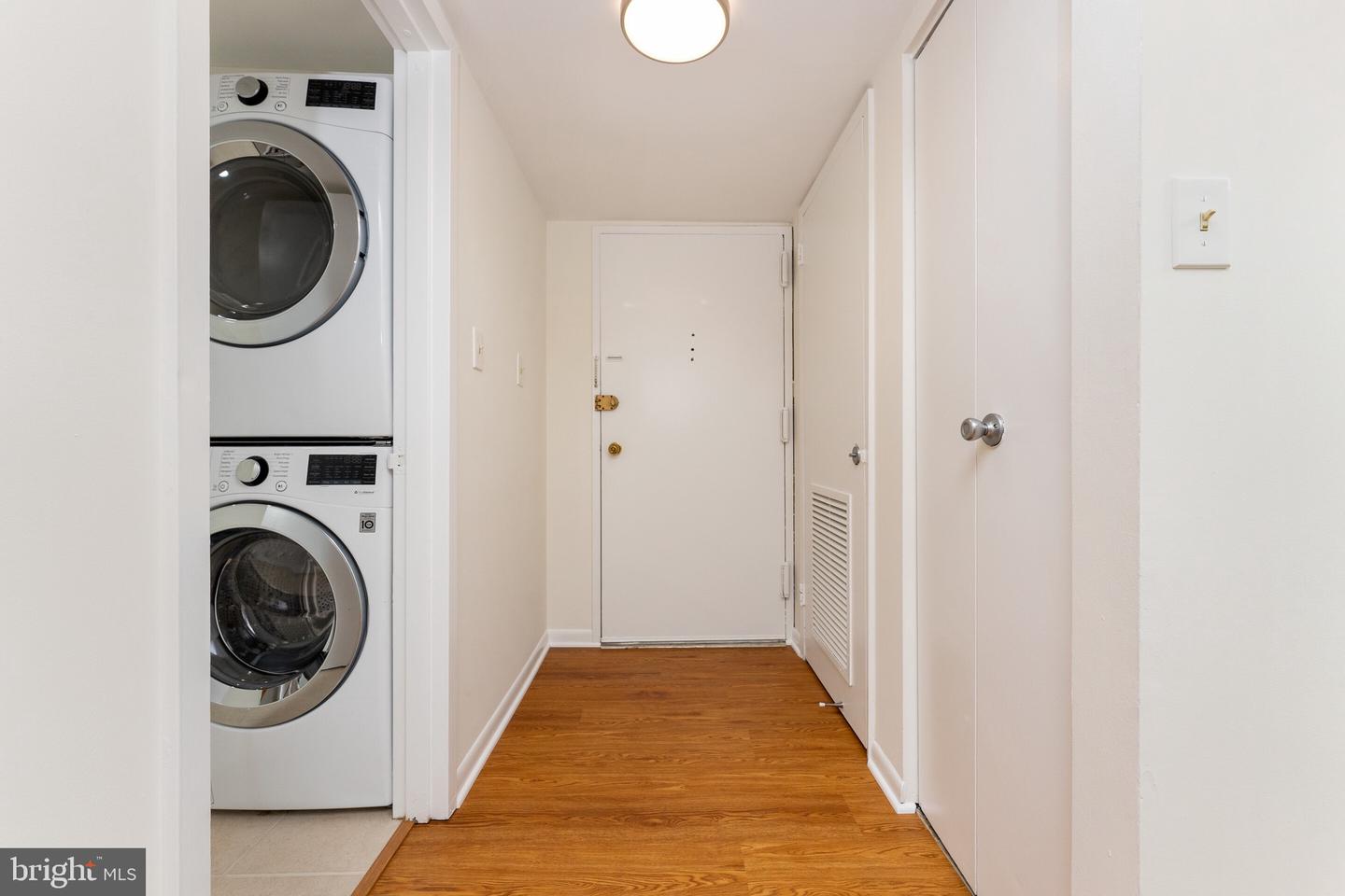 1540 NORTHGATE SQ #21B, RESTON, Virginia 20190, 2 Bedrooms Bedrooms, ,1 BathroomBathrooms,Residential,For sale,1540 NORTHGATE SQ #21B,VAFX2287684 MLS # VAFX2287684