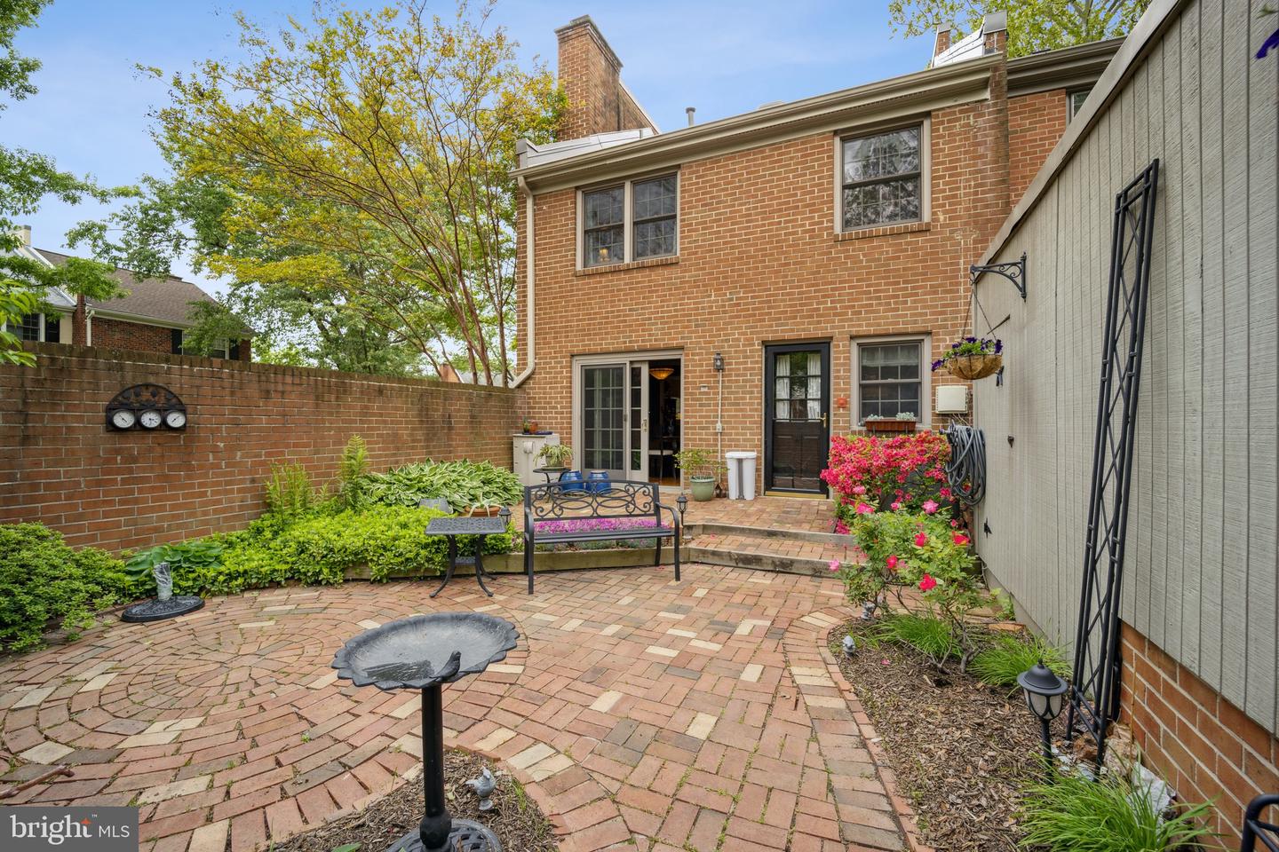 5931 QUEENSTON ST, SPRINGFIELD, Virginia 22152, 3 Bedrooms Bedrooms, ,2 BathroomsBathrooms,Residential,For sale,5931 QUEENSTON ST,VAFX2288244 MLS # VAFX2288244