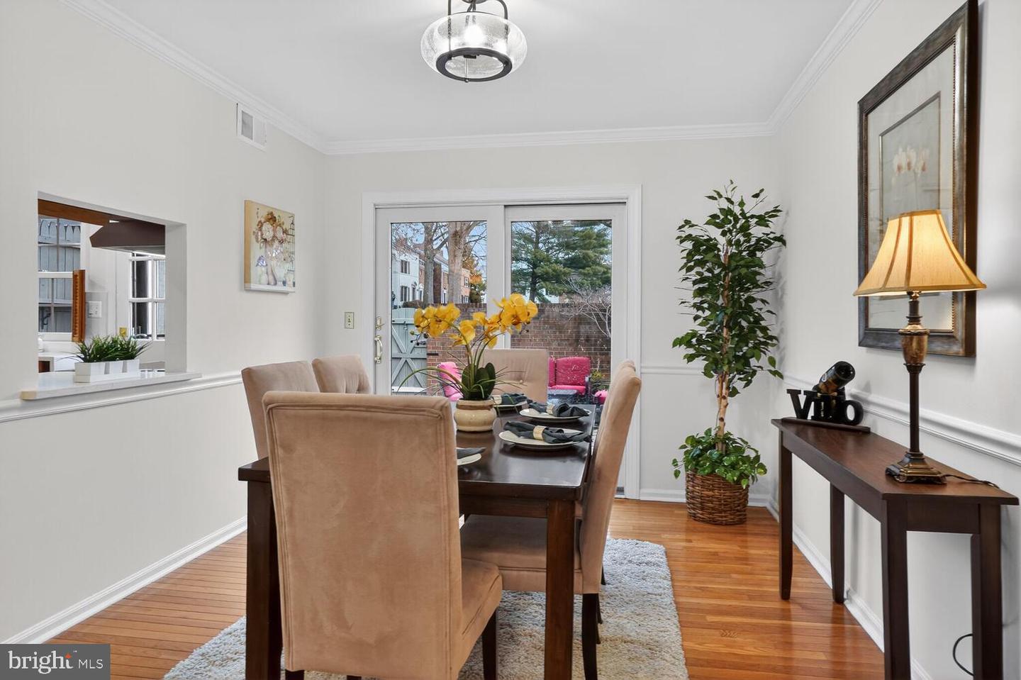 5931 QUEENSTON ST, SPRINGFIELD, Virginia 22152, 3 Bedrooms Bedrooms, ,2 BathroomsBathrooms,Residential,For sale,5931 QUEENSTON ST,VAFX2288244 MLS # VAFX2288244