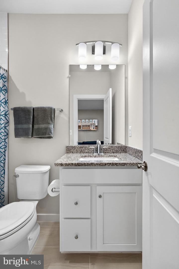 18245 MOSS GARDEN RD, DUMFRIES, Virginia 22026, 4 Bedrooms Bedrooms, ,4 BathroomsBathrooms,Residential,For sale,18245 MOSS GARDEN RD,VAPW2111574 MLS # VAPW2111574