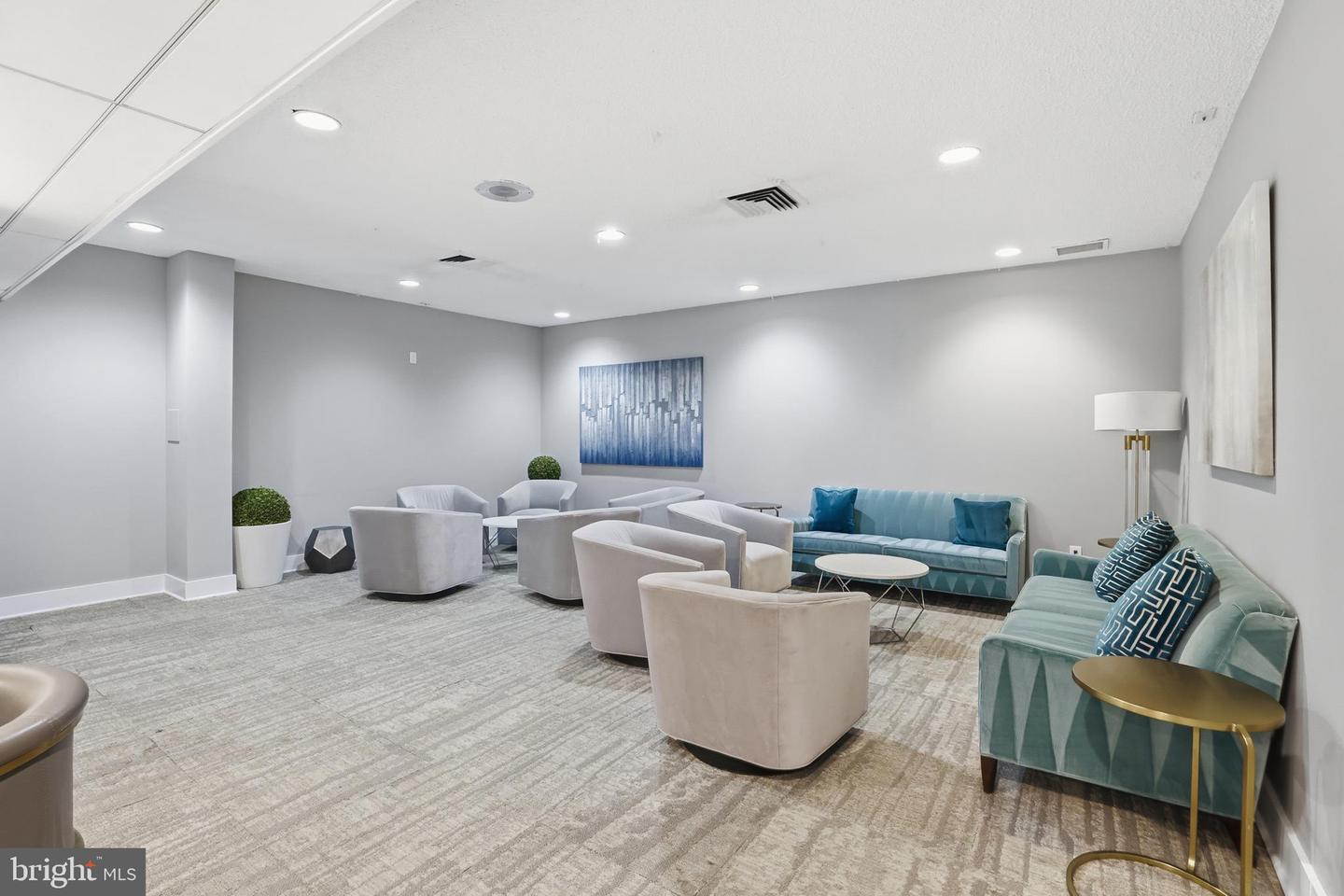 6101 EDSALL RD #205, ALEXANDRIA, Virginia 22304, 2 Bedrooms Bedrooms, ,2 BathroomsBathrooms,Residential,For sale,6101 EDSALL RD #205,VAAX2053656 MLS # VAAX2053656 6101 EDSALL RD #205, ALEXANDRIA, Virginia 22304, 2 Bedrooms Bedrooms, ,2 BathroomsBathrooms,Residential,For sale,6101 EDSALL RD #205,VAAX2053656 MLS # VAAX2053656