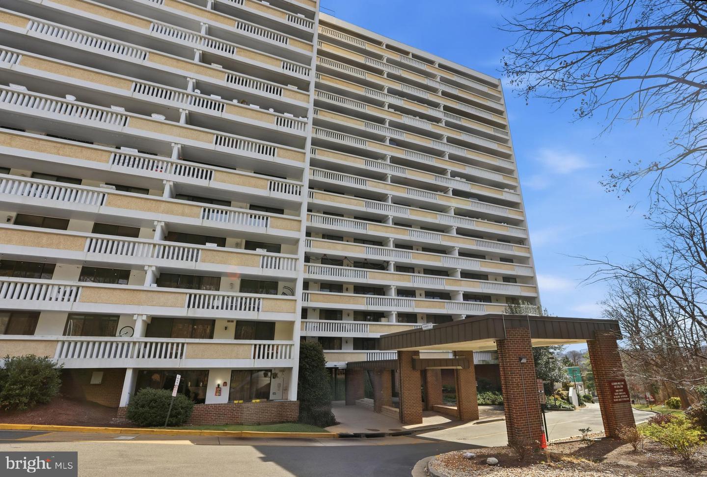 6101 EDSALL RD #205, ALEXANDRIA, Virginia 22304, 2 Bedrooms Bedrooms, ,2 BathroomsBathrooms,Residential,For sale,6101 EDSALL RD #205,VAAX2053656 MLS # VAAX2053656 6101 EDSALL RD #205, ALEXANDRIA, Virginia 22304, 2 Bedrooms Bedrooms, ,2 BathroomsBathrooms,Residential,For sale,6101 EDSALL RD #205,VAAX2053656 MLS # VAAX2053656