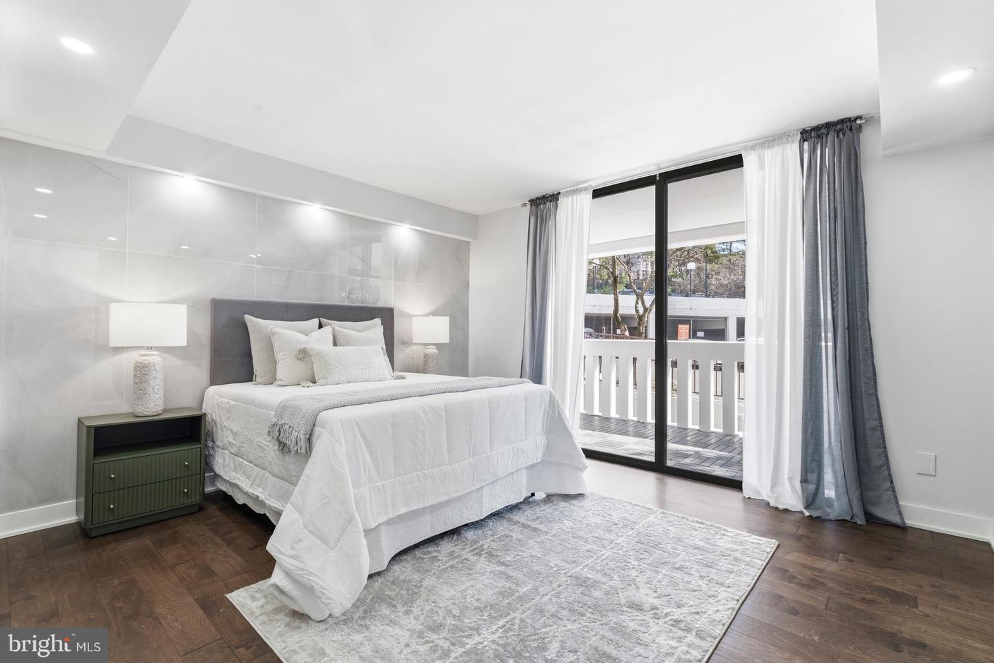 6101 EDSALL RD #205, ALEXANDRIA, Virginia 22304, 2 Bedrooms Bedrooms, ,2 BathroomsBathrooms,Residential,For sale,6101 EDSALL RD #205,VAAX2053656 MLS # VAAX2053656 6101 EDSALL RD #205, ALEXANDRIA, Virginia 22304, 2 Bedrooms Bedrooms, ,2 BathroomsBathrooms,Residential,For sale,6101 EDSALL RD #205,VAAX2053656 MLS # VAAX2053656